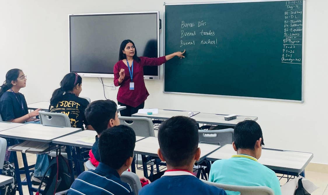 Neha leading an interactive Spanish class at Heritage International School, Noida